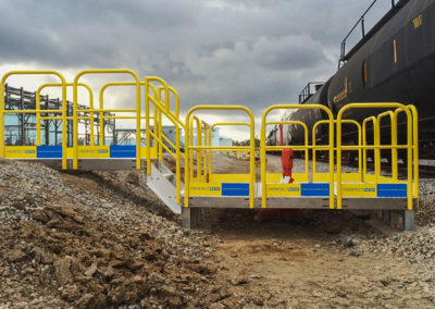 elongated-work-platform-metal-handrail-system-4