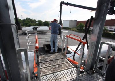 truck-gangway-fall-protection-cage-13